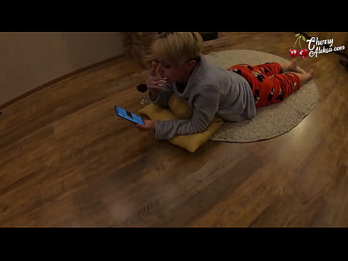 ❤️ Traks Blondīne sūc milzīgu locekli sūc un lēkā uz tā - anālais sekss ️ Super sekss pie mums ❤